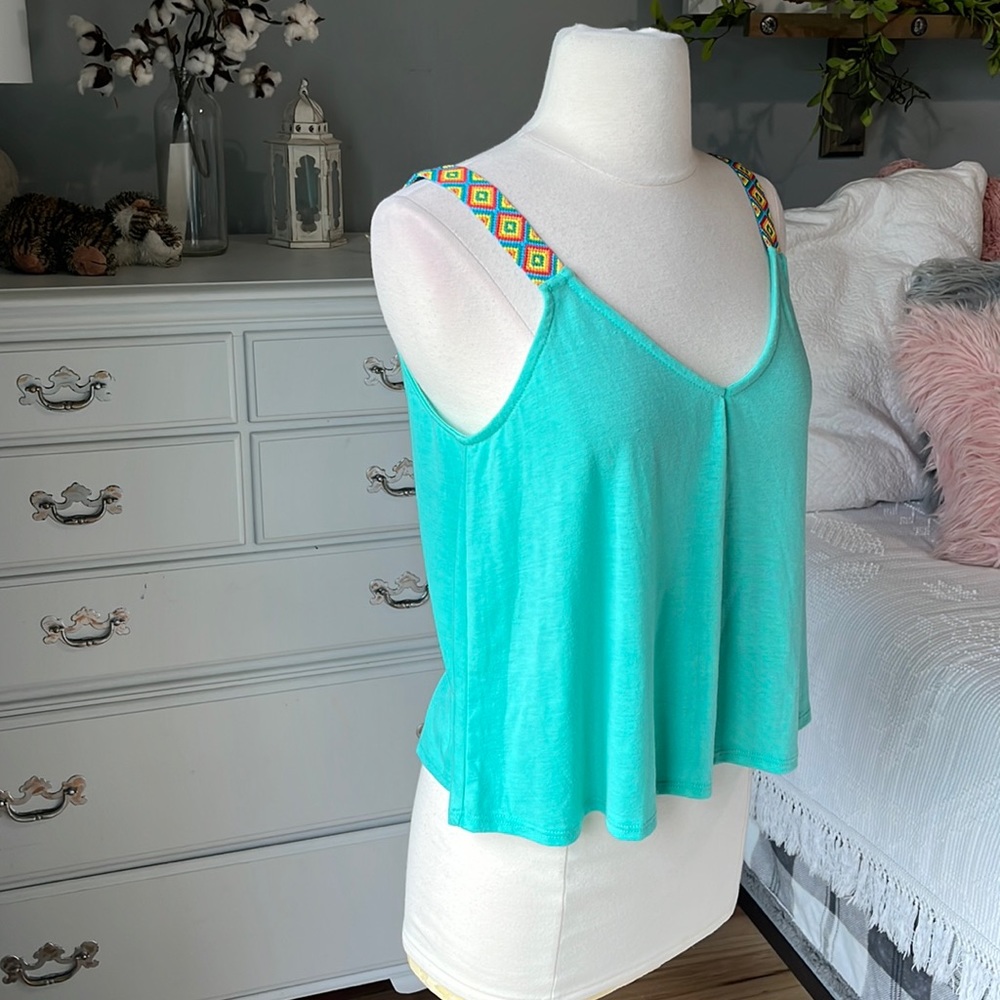 Cropped Flowy Tank Top Needlepoint Embroidered Straps Mint Green Knit Womens S